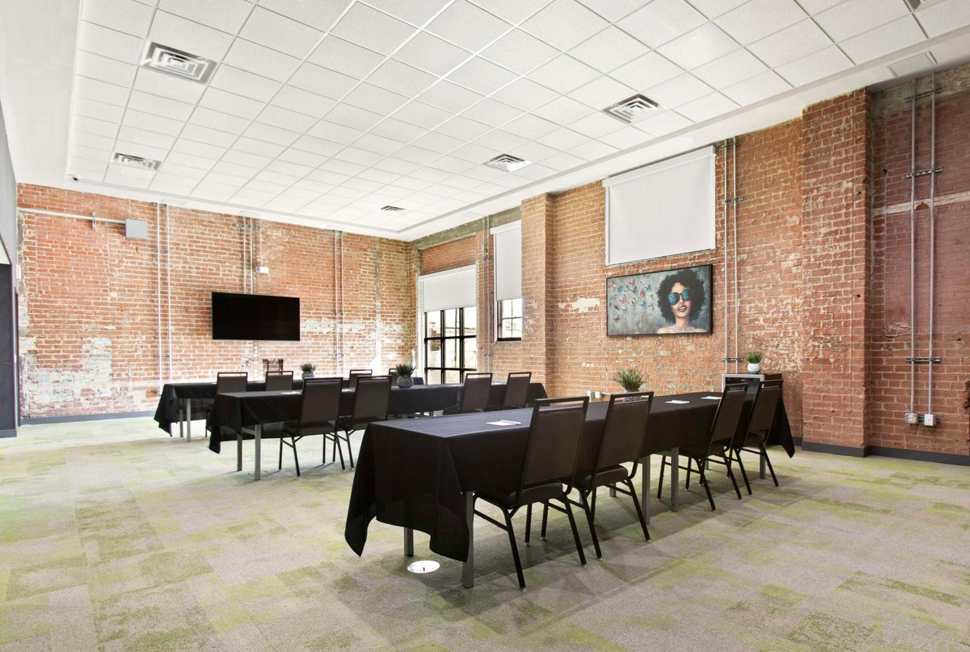 Home2 Suites By Hilton Phoenix Downtown Exterior photo